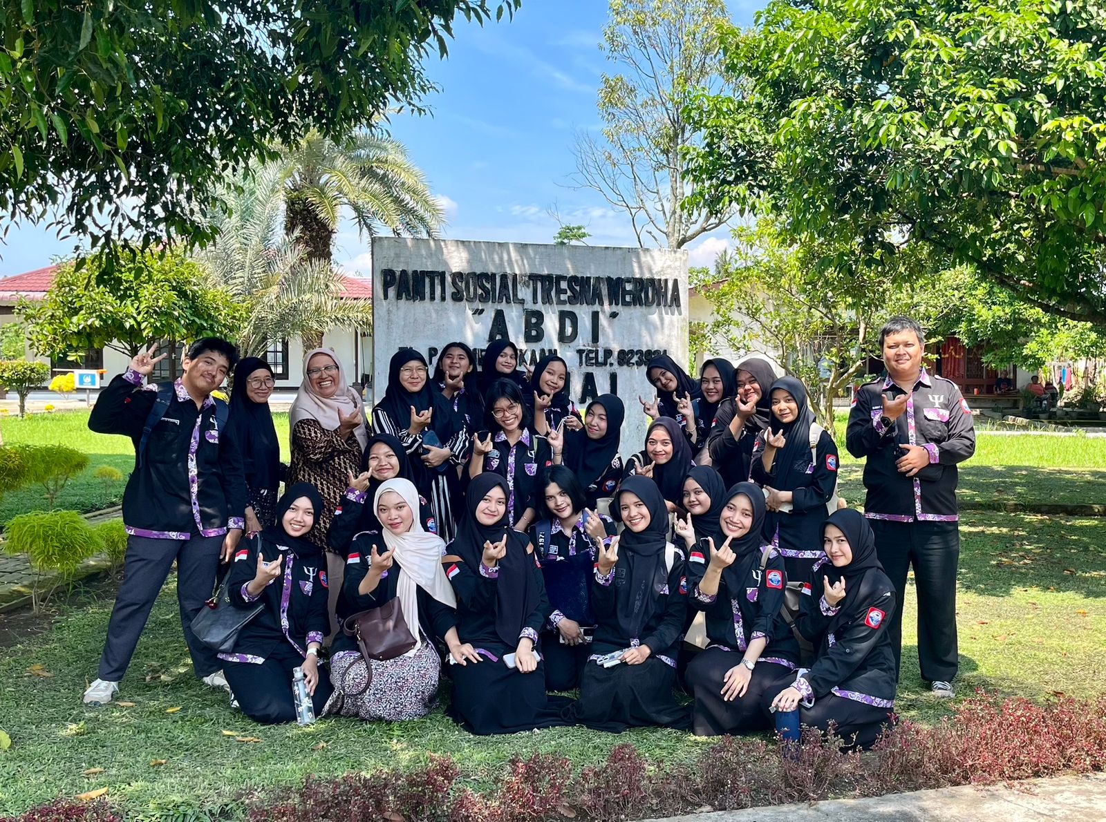 Mahasiswa Fakultas Psikologi Universitas Potensi Utama Laksanakan Kunjungan Sosial ke UPTD Pelayanan Sosial Lanjut Usia Binjai